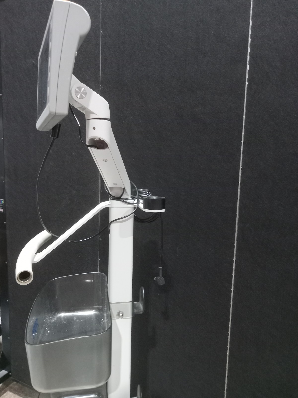 Karl Storz 8403 ZX C-MAC Monitor w Stand- DC