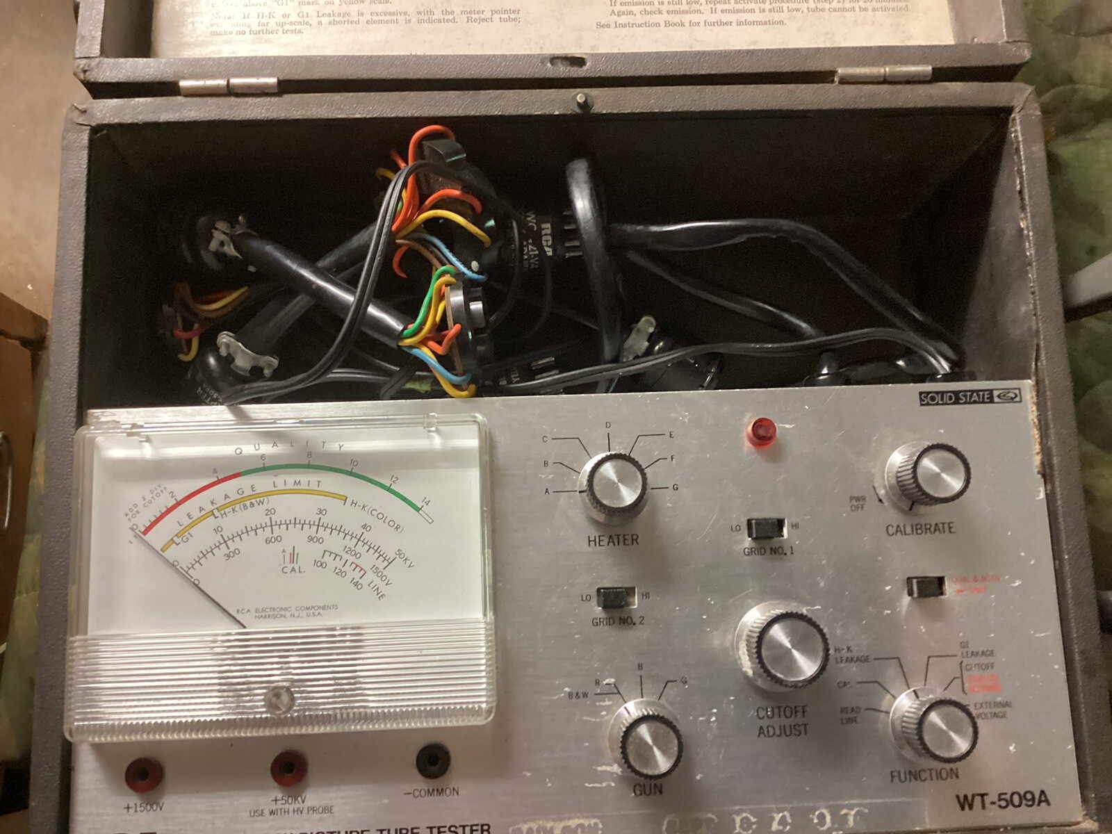 RCA WT-509A Color/B&W Picture Tube Tester  With Adapters