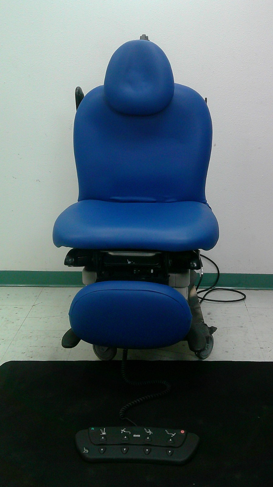 Midmark 630 Exam Table