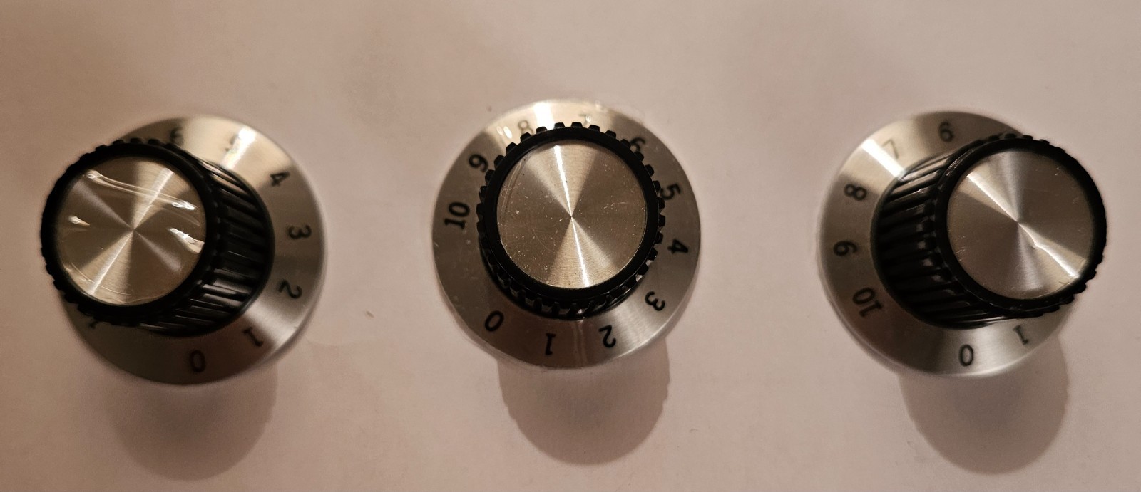 Vintage Matching Numbered Radio Control Knob Lot of 3 Black Silver Skirted