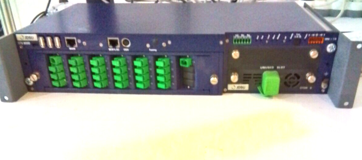 JDSU OTU8000E mainframe with 1X24 OTAU / OTDR B 81165B filtered 1650nm