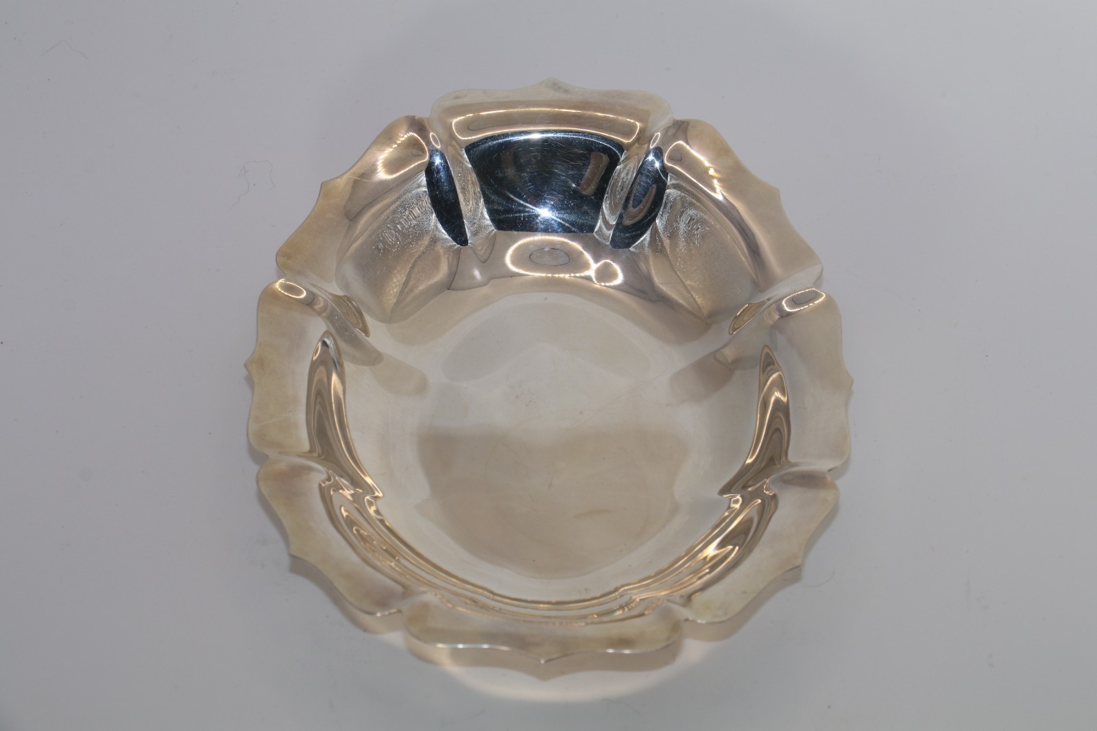 Vintage Lunt Silver Plate Oval Scalloped Serving Dish