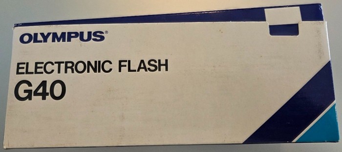 Olympus Electronic Flash G40 Excellent+5 Shoe Mount Flash in original box Tested