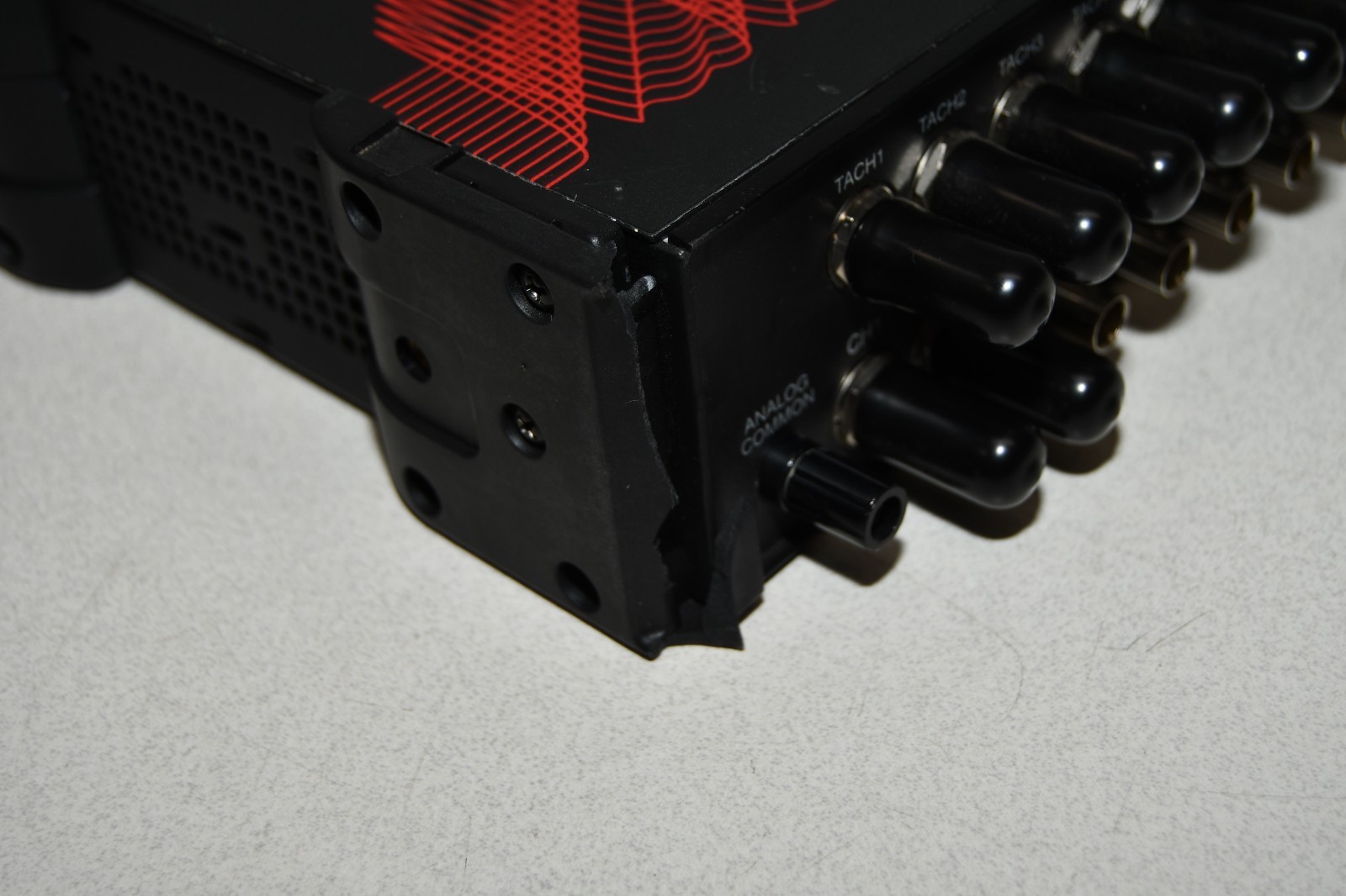 ^ IOtech 618E ZonicBook Dynamic Signal Analyzer #X8158