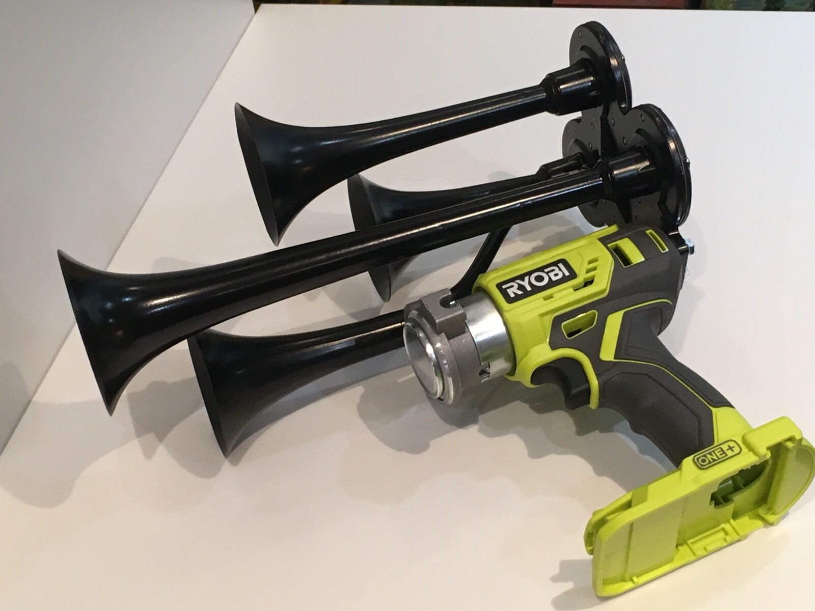 RYOBI 18V QUAD Air Horn, Train Horn Compressor ,Black Metal Trumpets