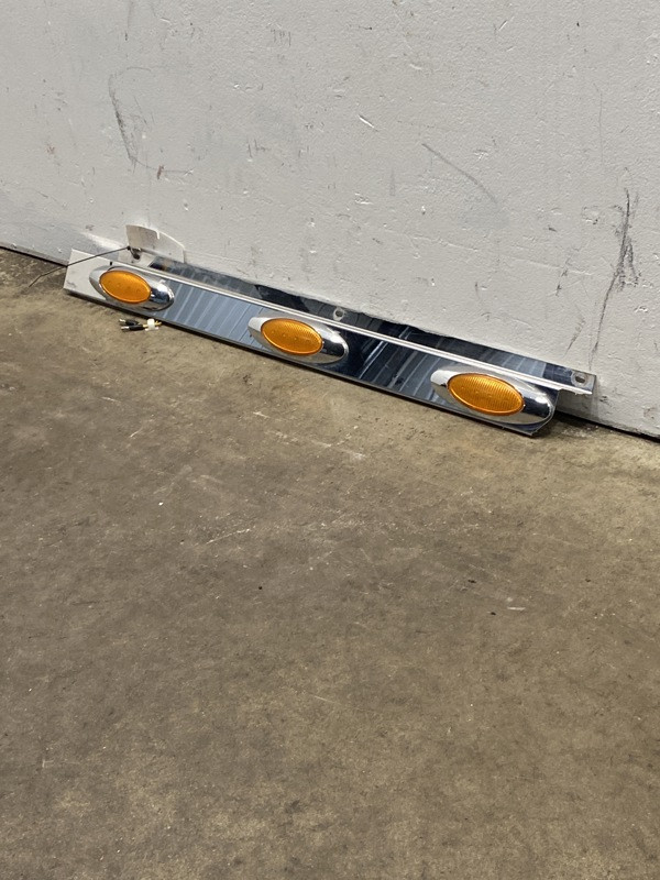 2020 Cab Exterior Trim Panel for Peterbilt 579 (785-11103)