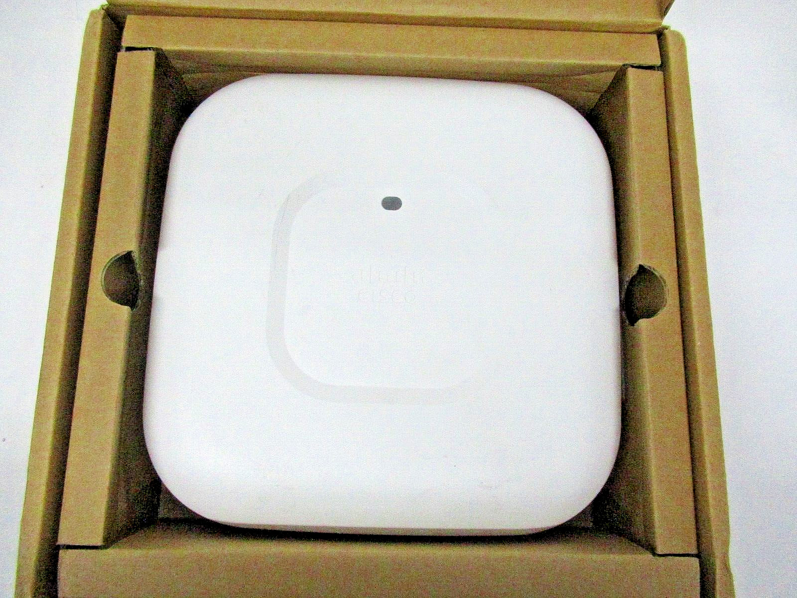 CISCO AIR-CAP27021-B-K9 WIRELESS ACCESS POINT W/MOUNTING HARDWARE x2