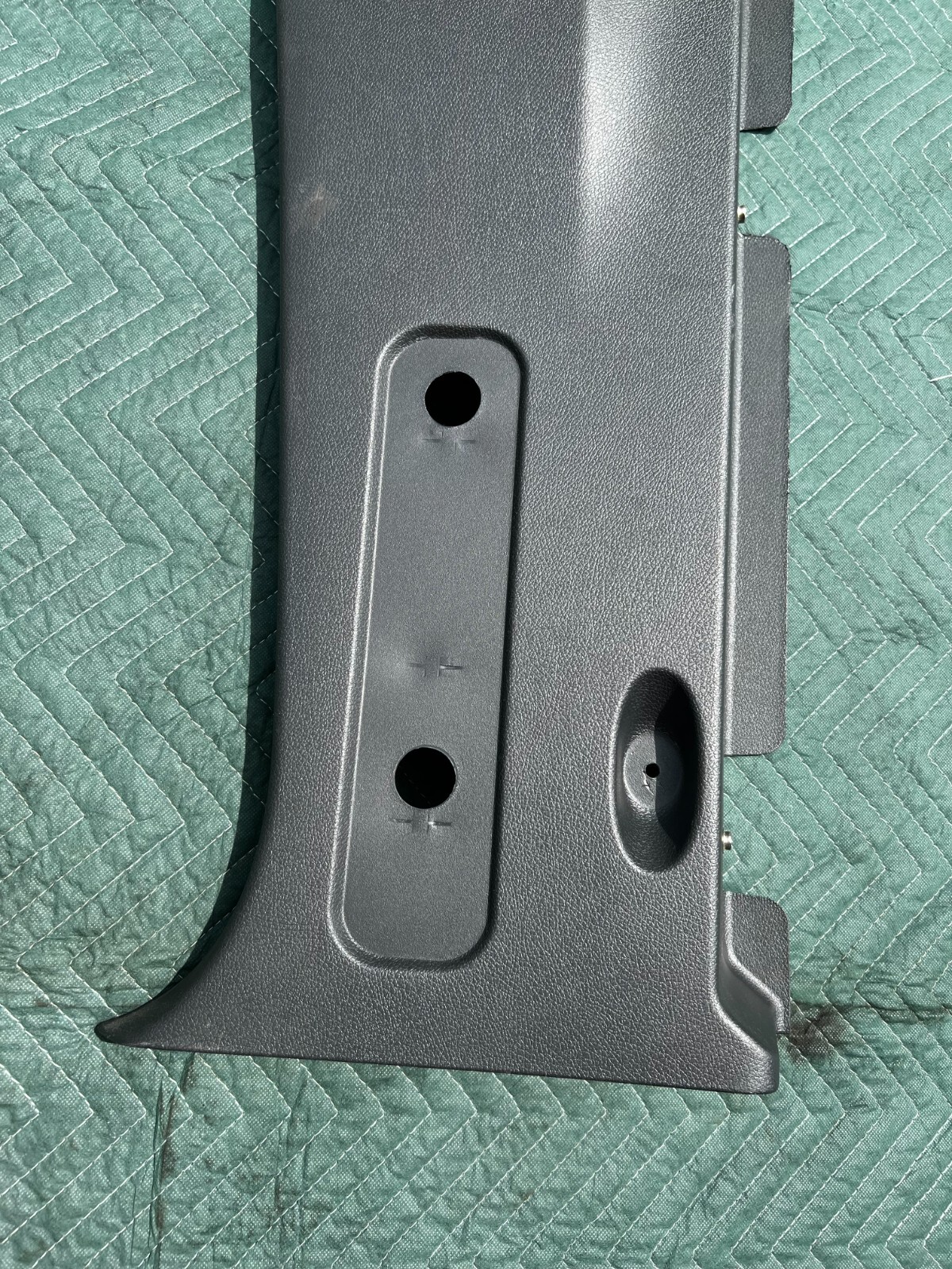2018-2023 FREIGHTLINER CASCADIA FRONT LEFT B PILLAR COVER TRIM PANEL OEM