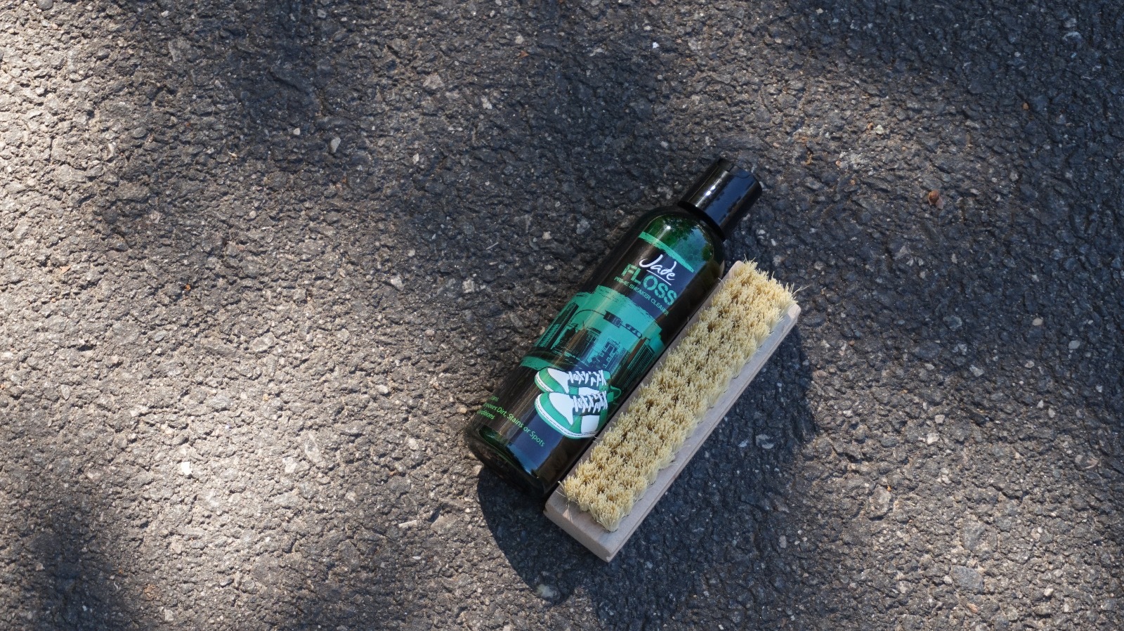 Jade Floss Sneaker Cleaner Bottle Kit *ECO-Friendly - 8 Ounces