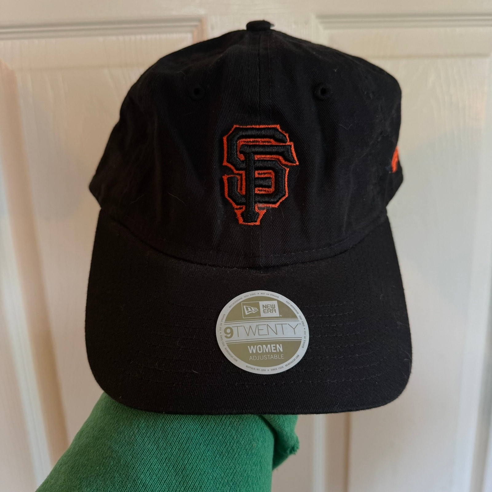 NWT SF Giants New Era 9Twenty Womens Adjustable Hat Black
