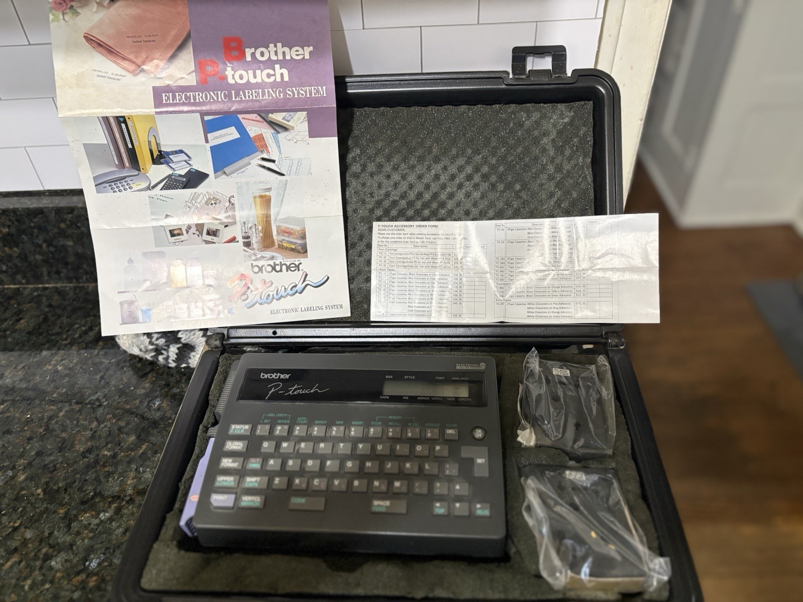 Brother P-touch Electronic Labeling System Thermal Label Maker w/ Case & Tape