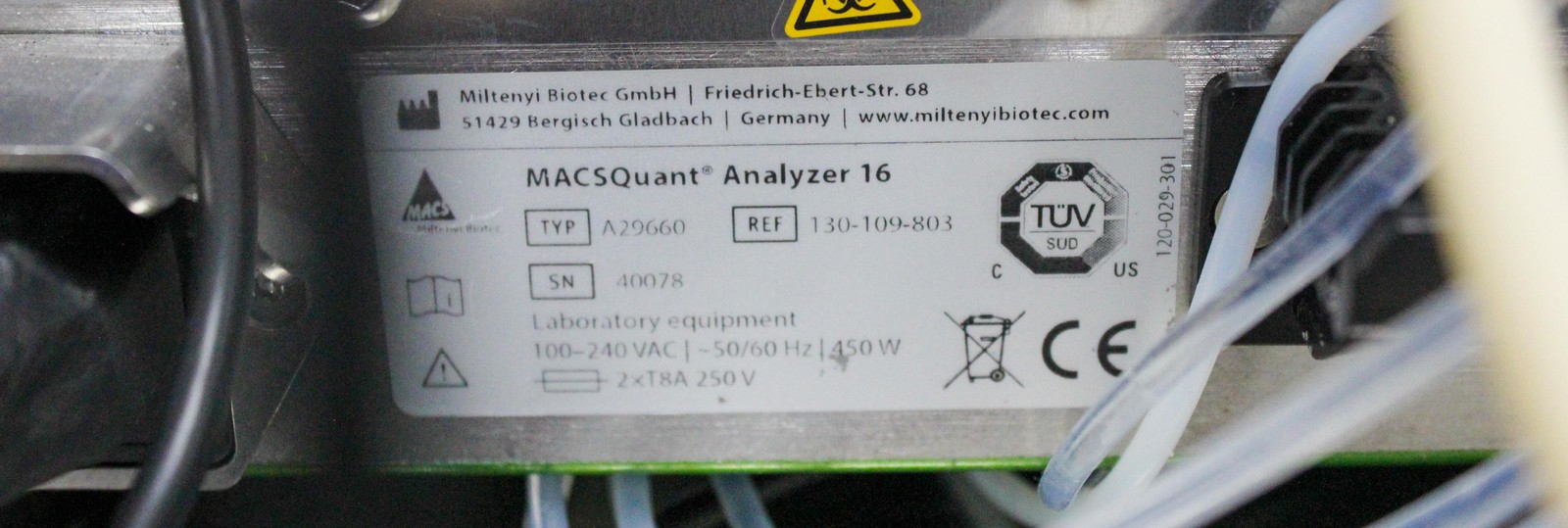 Miltenyi Biotec MACSQuant Analyzer 16 Flow Cytometer 16 Optical Par (1120737225)