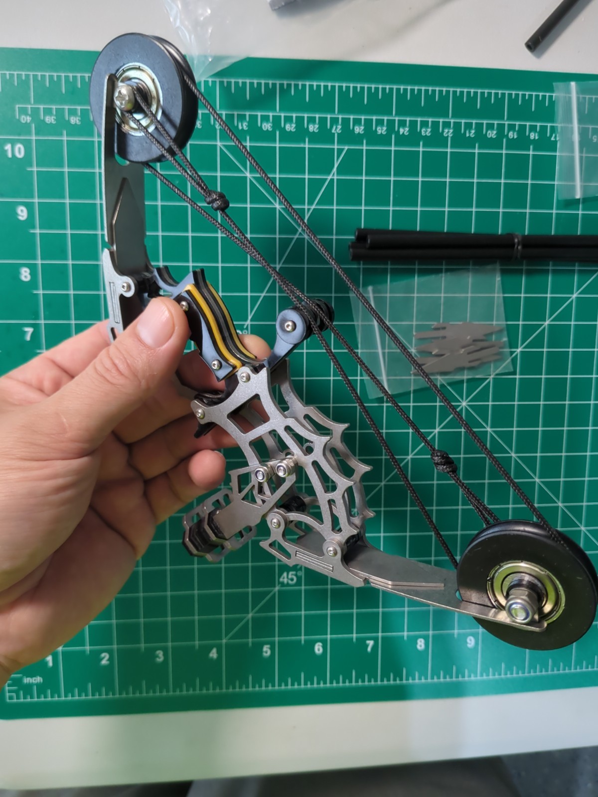 JINCENE Mini-compound bow Compound Bow Set Aluminum Silver/Black W/ Arrows.