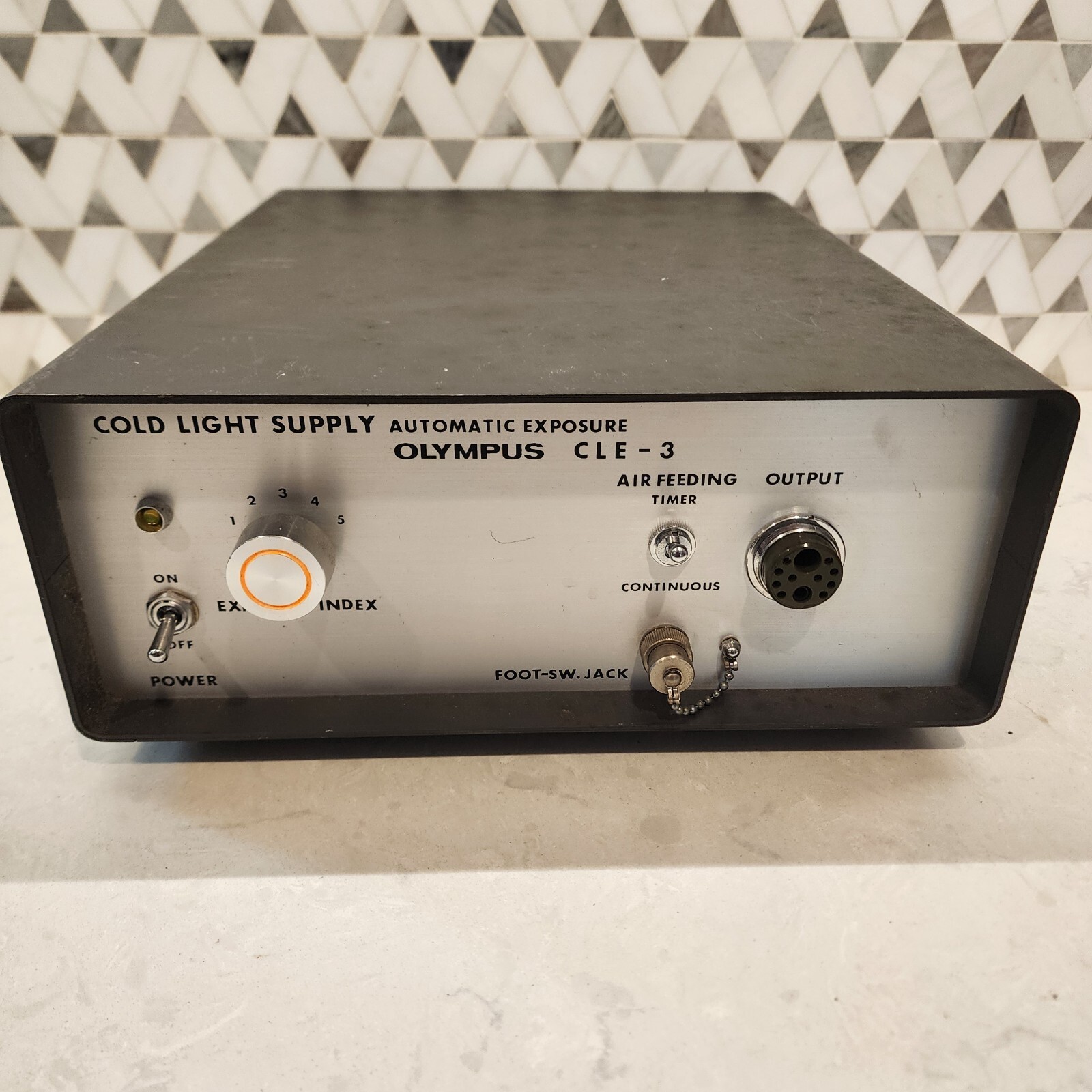 Olympus CLE 3 Endoscopy Cold Light Supply Source Great Condition