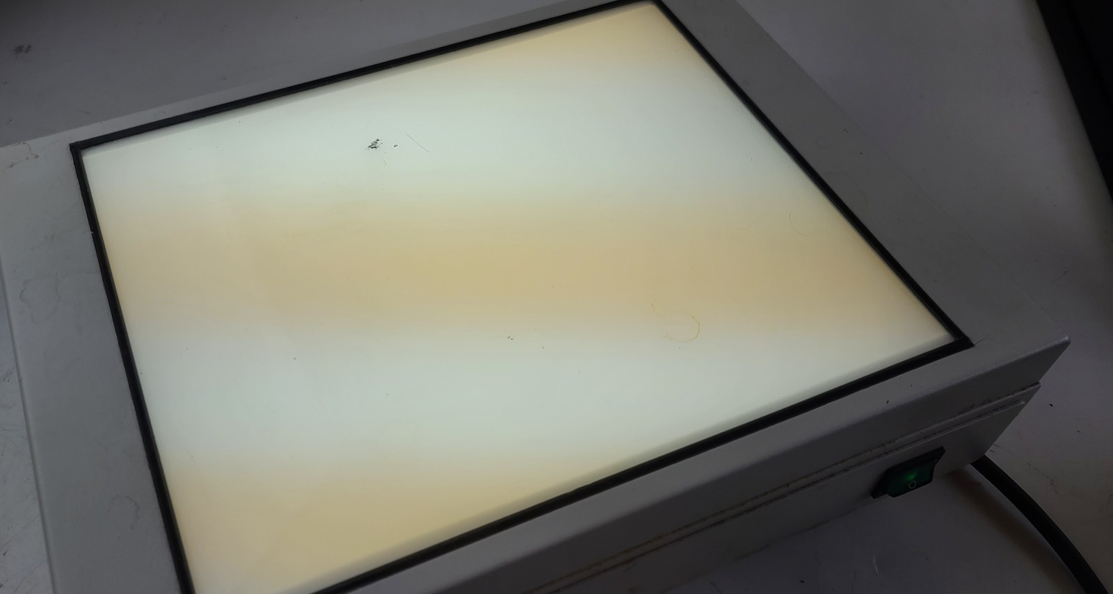 VWR TW-26 White Light Transilluminators