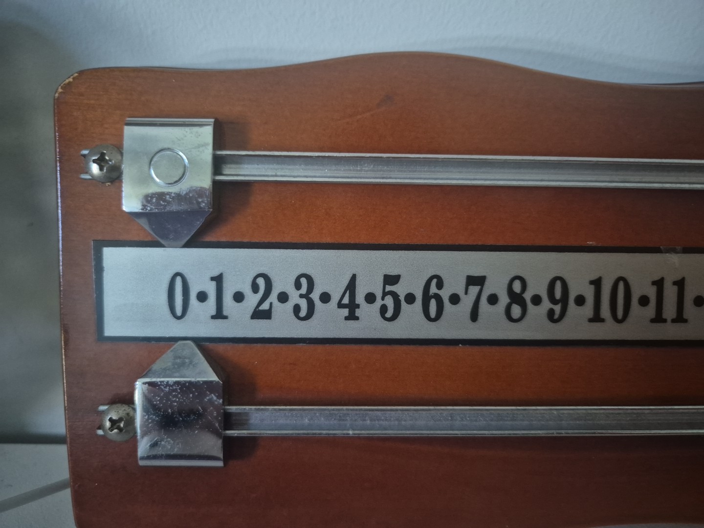 manual 2-track billiards and snooker scoreboard