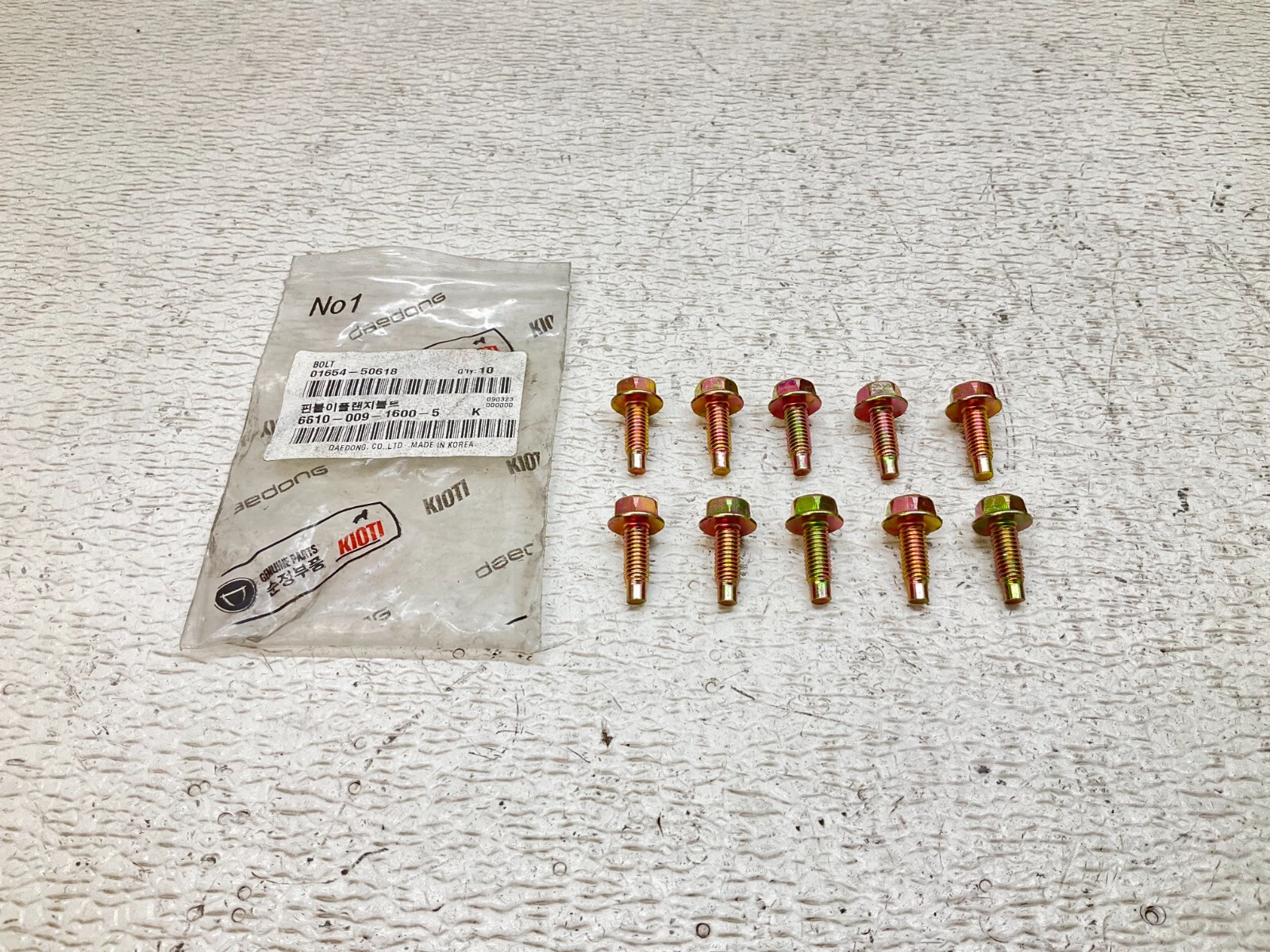 Daedong Kioti 01654-50618 Bolt 0165450618 Bag of 10 New (TSC)