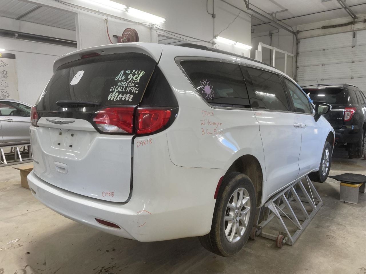 Fuse Box Engine Fits 20-22 VOYAGER 1072007