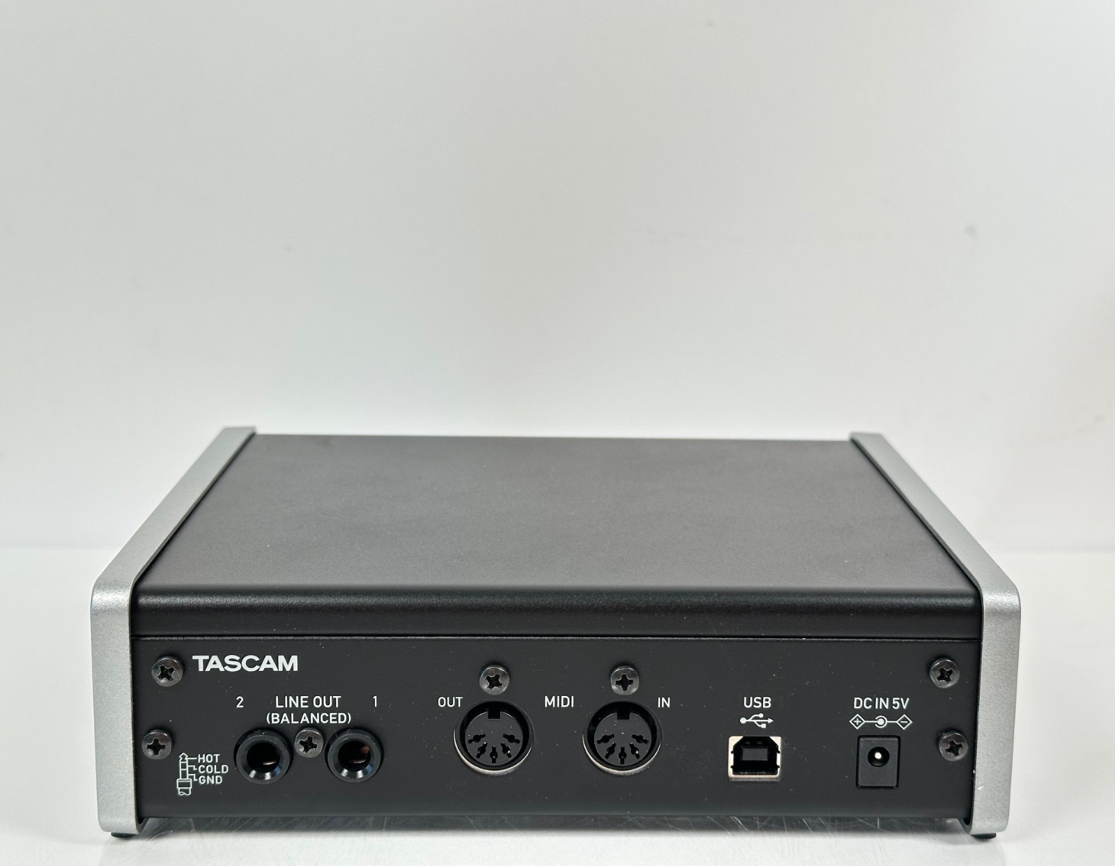 TASCAM Audio Interface US-2x2 USB MIDI AUDIO INTERFACE