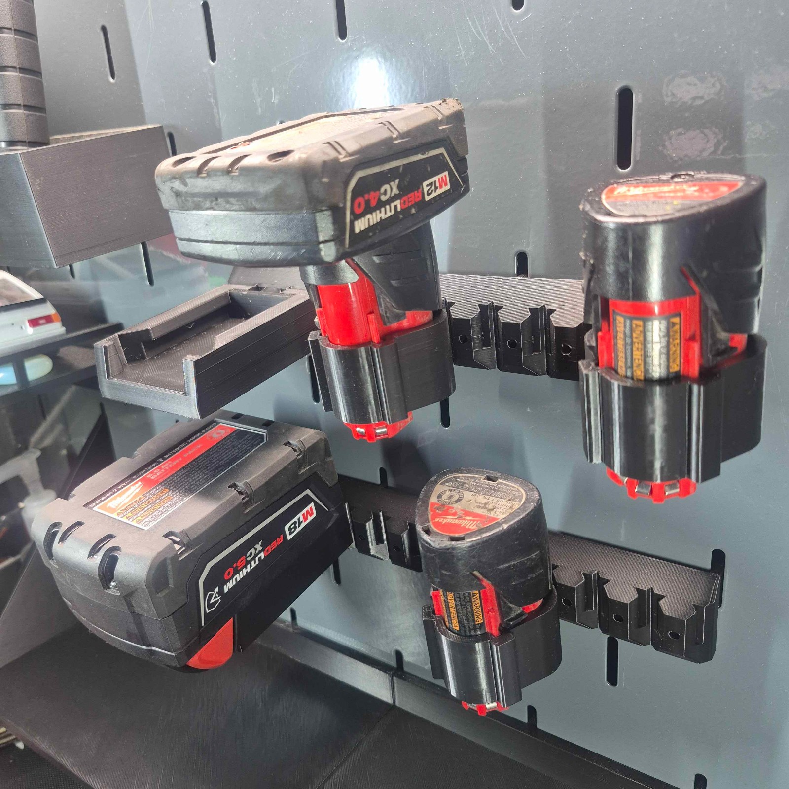 Modular Milwaukee M12/M18 Battery Storage For US General/Icon Hutch
