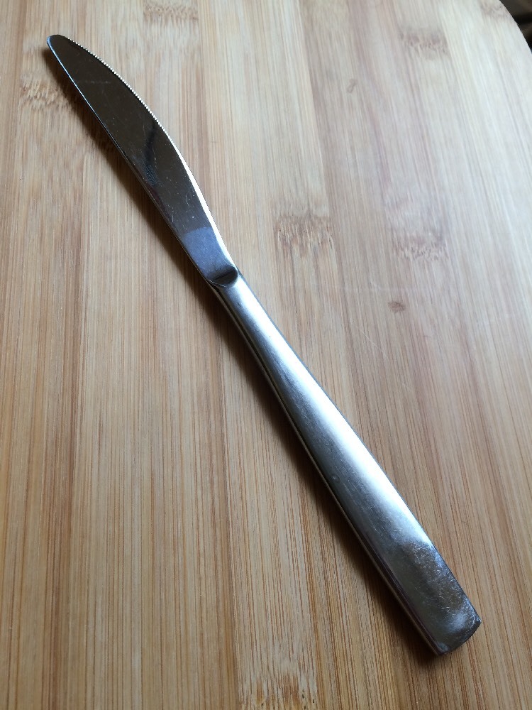 Cambridge CBS168 Tapered Slant Tip Stainless SERRATED DINNER KNIFE 9 1/8"