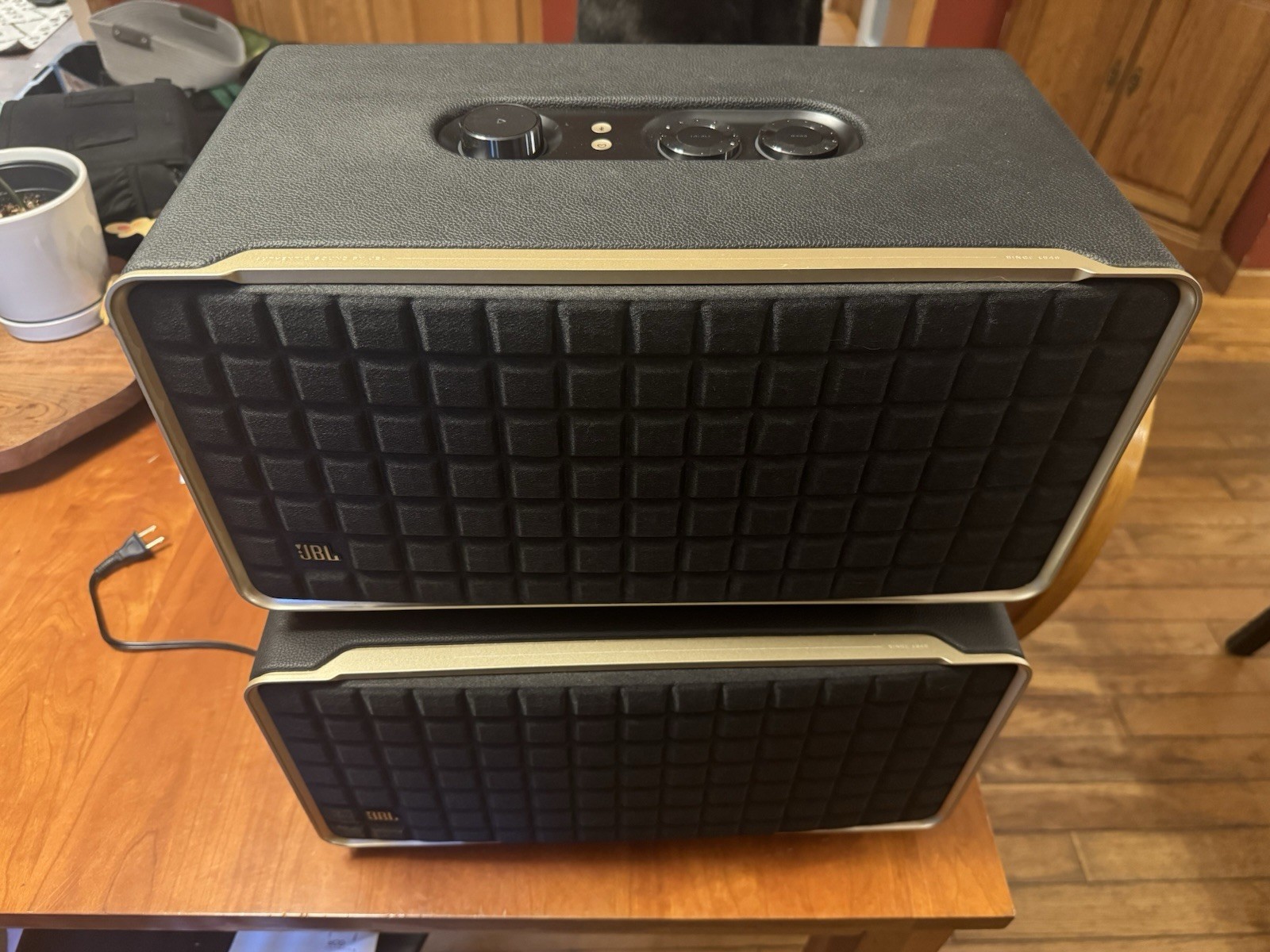 JBL Authentics 500 Wireless Home Speaker