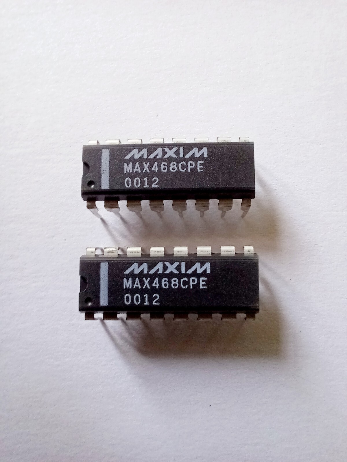 Lot of 2*   MAX468CPE  MAXIM   Ic-quad Video Buffer   DIP16  NOS Brand New! USA!