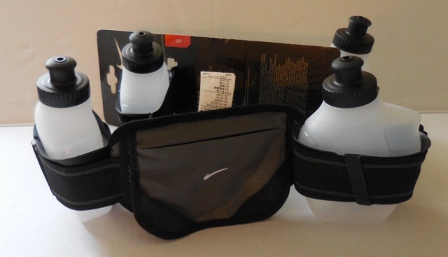 Nike Hydration 4 Bottle 24oz WaistPack Black/Grey/White Adult Unisex XL