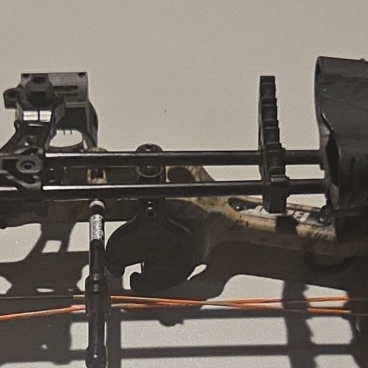 PSE Stinger Right Hand Compound Bow 60lb 29in Draw Camo/Black Accessories