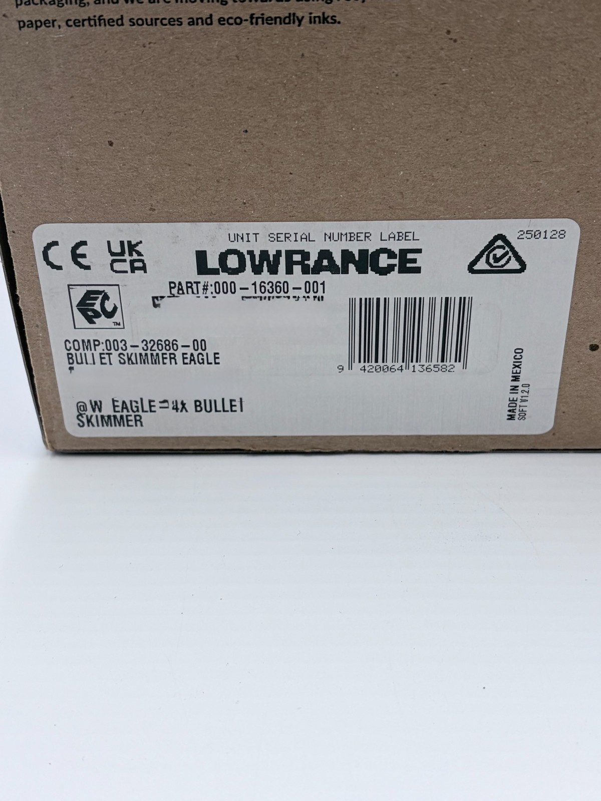 Lowrance Eagle 4x Sonar Fishfinder IPS Solar Max 4" Display Bullet Transducer