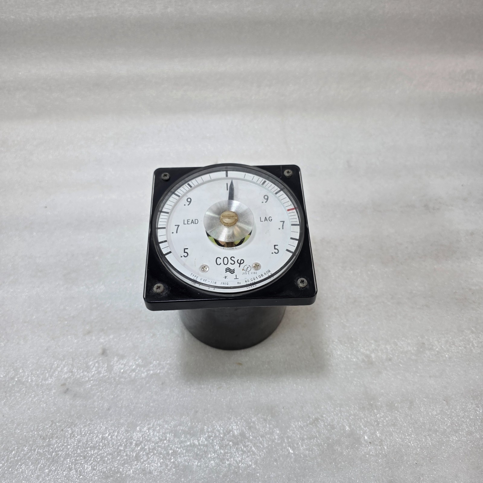 TOYO KEIKI UVF-11N ANALOG POWER FACTOR METER COSΦ 115V 5A LEAD/LAG
