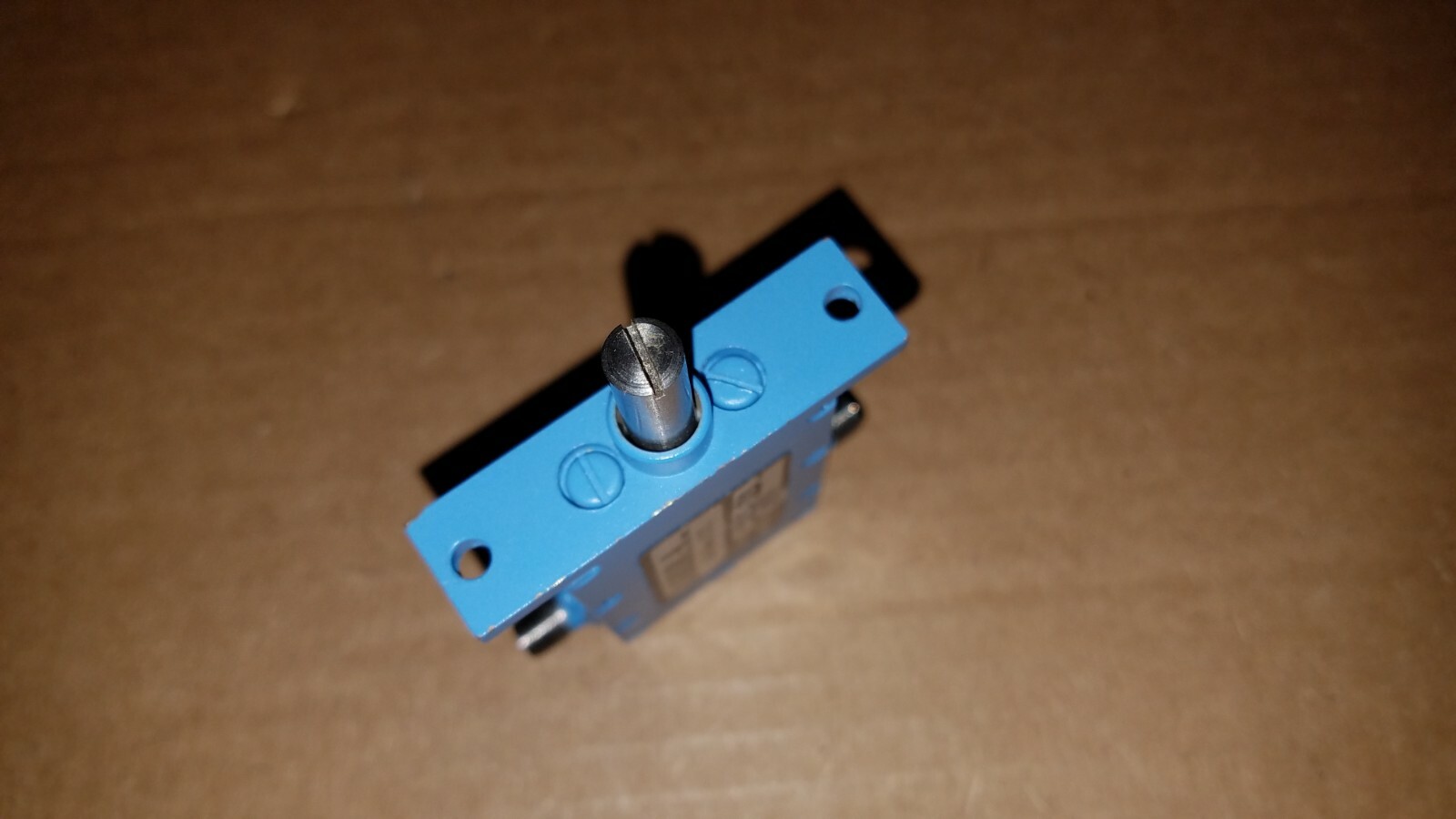 ARRA P5813-20B 20dB Miniature Continuously Variable RF Microwave Attenuator 1059
