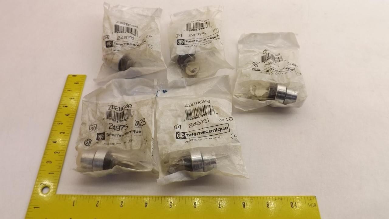 LOT OF 5 TELEMECANIQUE / SQUARE D ZB2BG08 KEYED SELECTOR SWITCHES T22167