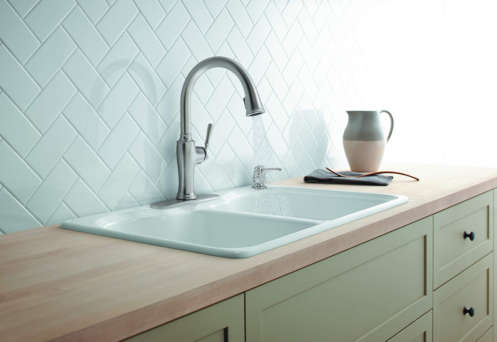 KOHLER Cardale Vibrant Stainless 1-Handle Pull-Down Kitchen Faucet-Model #