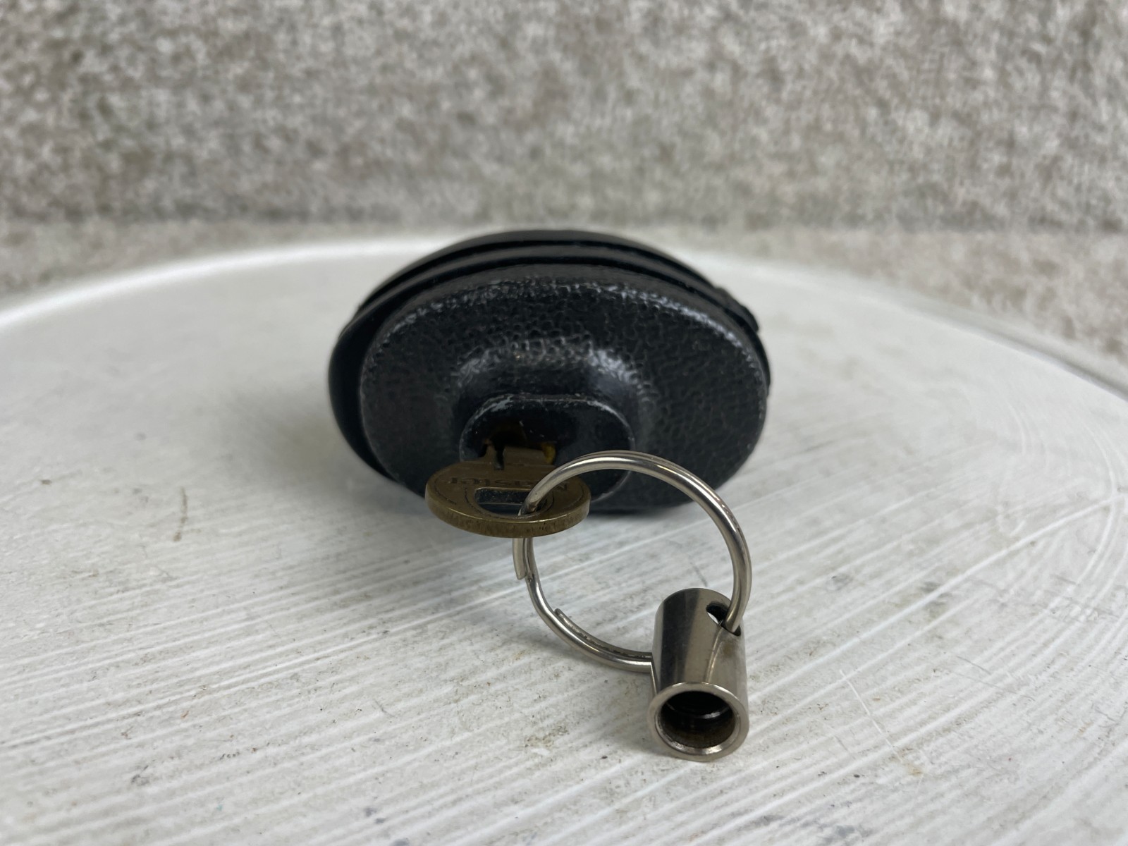Master Lock Co Firearm Safety Keyed Trigger Lock w/ Key USA Black
