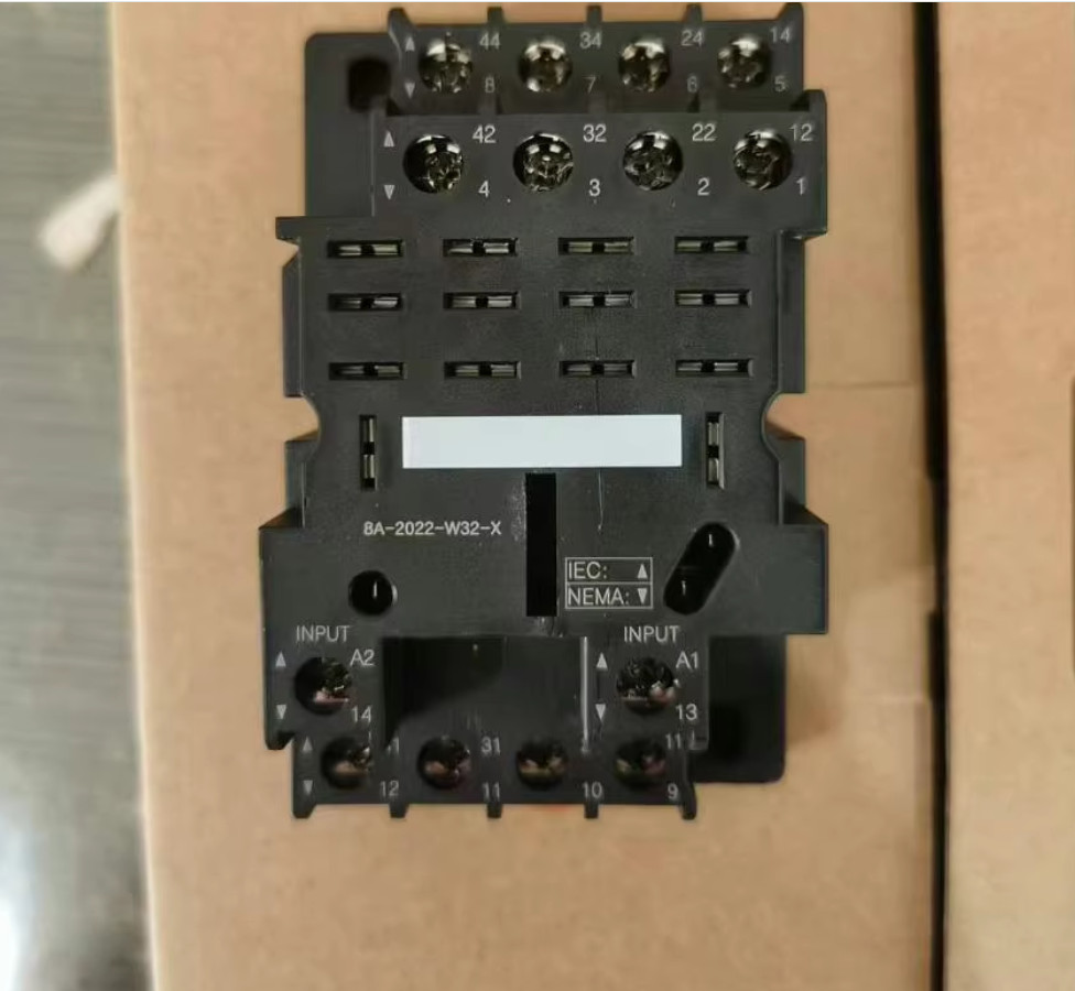 1PC NEW Schneider Relay base for RPM42 series relay RPZF4 #LL