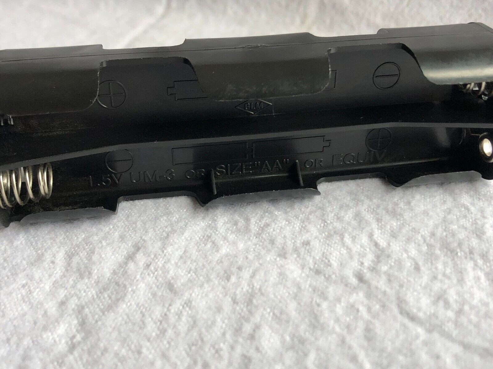 5 Battery cell holders for 8 AA batteries with 9 volt snap terminal