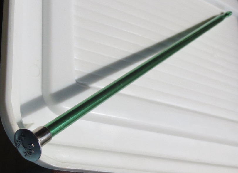 Vintage Boye Aluminum Afghan Crochet Hook ~ Green Size I 5.5mm ~ cap on end