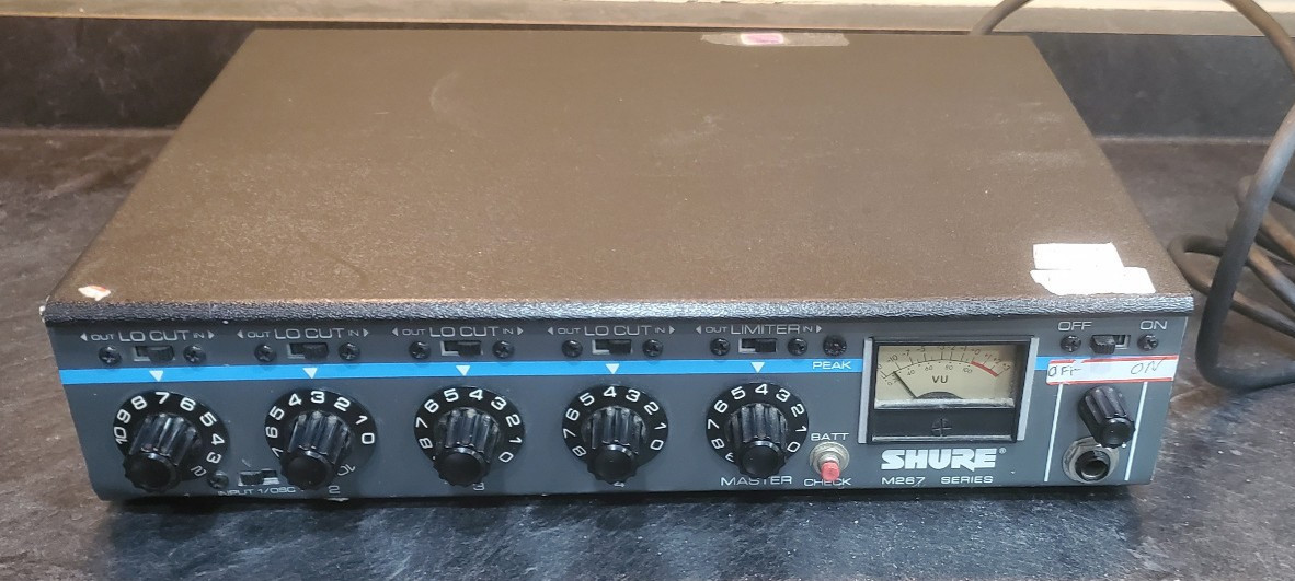 SHURE - Professional Microphone Mixer Model M267-for parts or repair