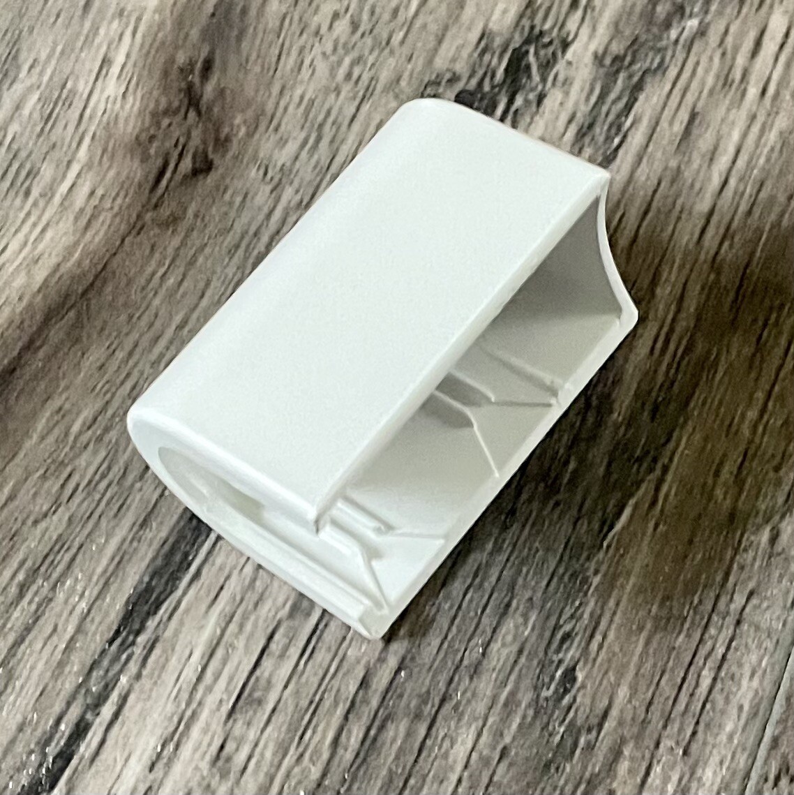 BOSE UFS-20 OR UTS-20 Table or Floor Stand Plastic Cap Replacement Part White
