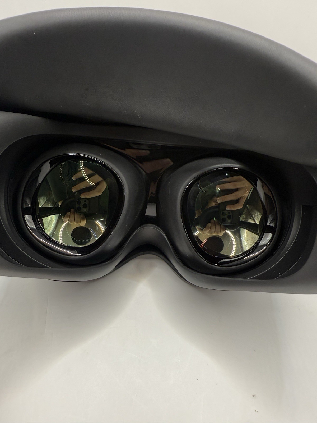 FOR PARTS -- Meta Quest Pro VR 256GB Headset Only No Controllers
