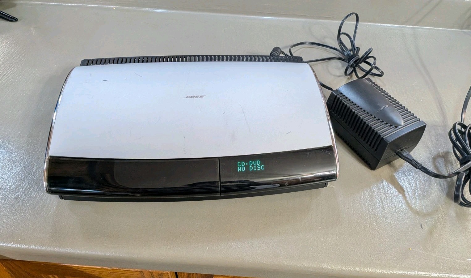 Bose AV38 Lifestyle 38 Media Center CD DVD MP3 Player w/ Power Supply, working
