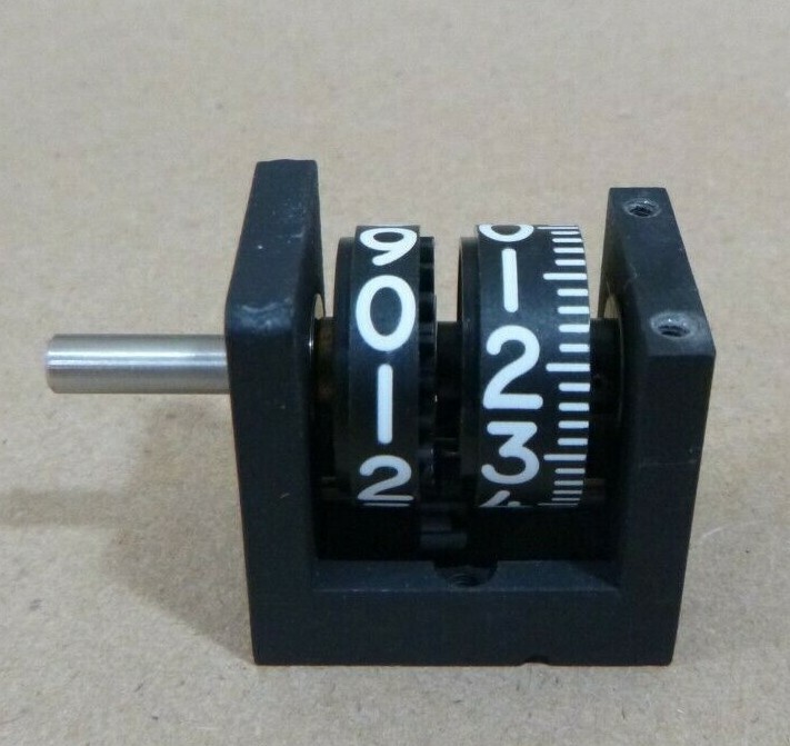DURANT EATON 2-Y-31517-400 2-WHEEL ROTARY MECHANICAL COUNTER 0 TO 9