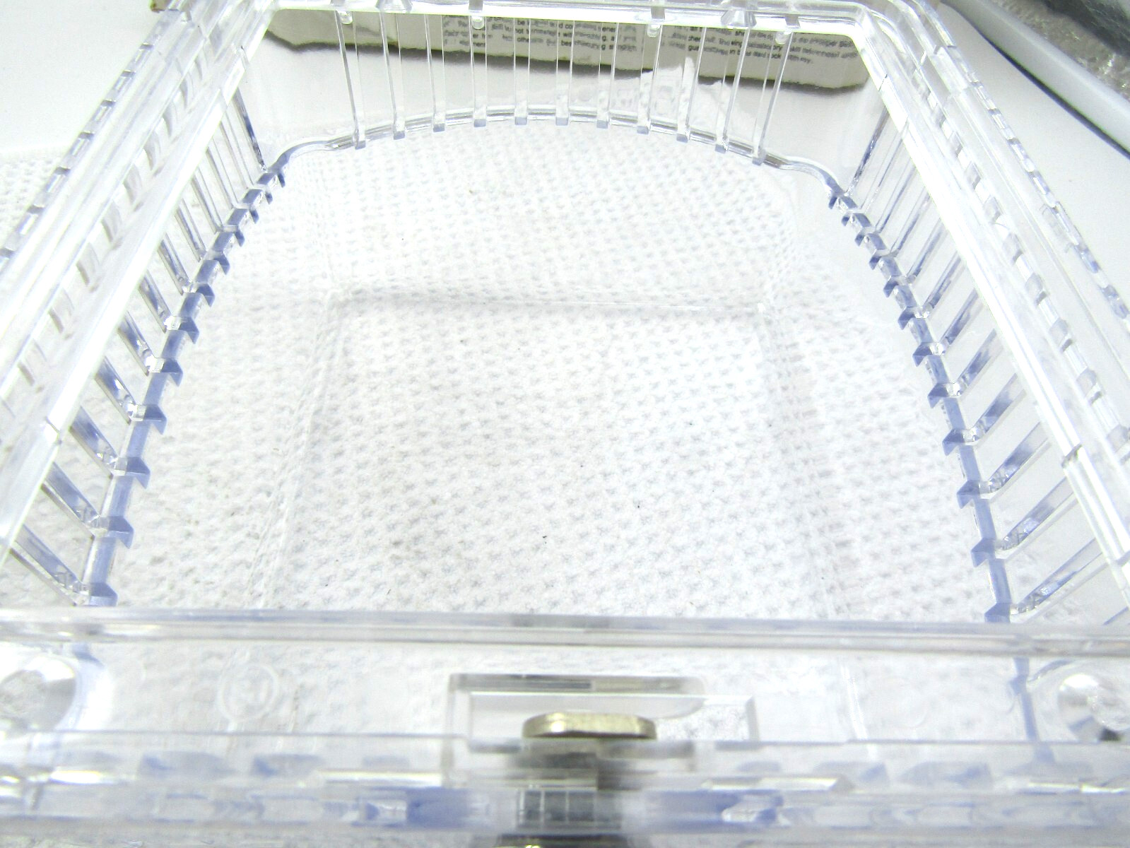 Lux Products Medium Locking Thermostat Guard Clear A772001 New Open Box