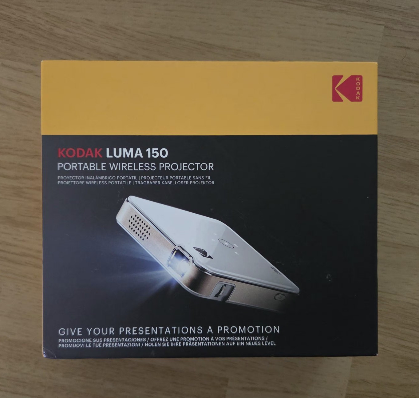 Kodak Luma 150 Portable Wireless Desktop Projector White w/ Box & Cables