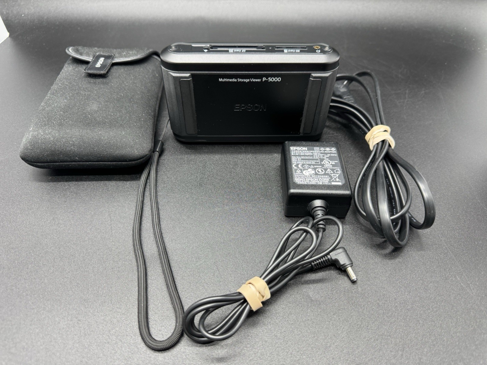 Epson P-5000 Multimedia Storage Viewer Photo Fine Ultra w Case Charger