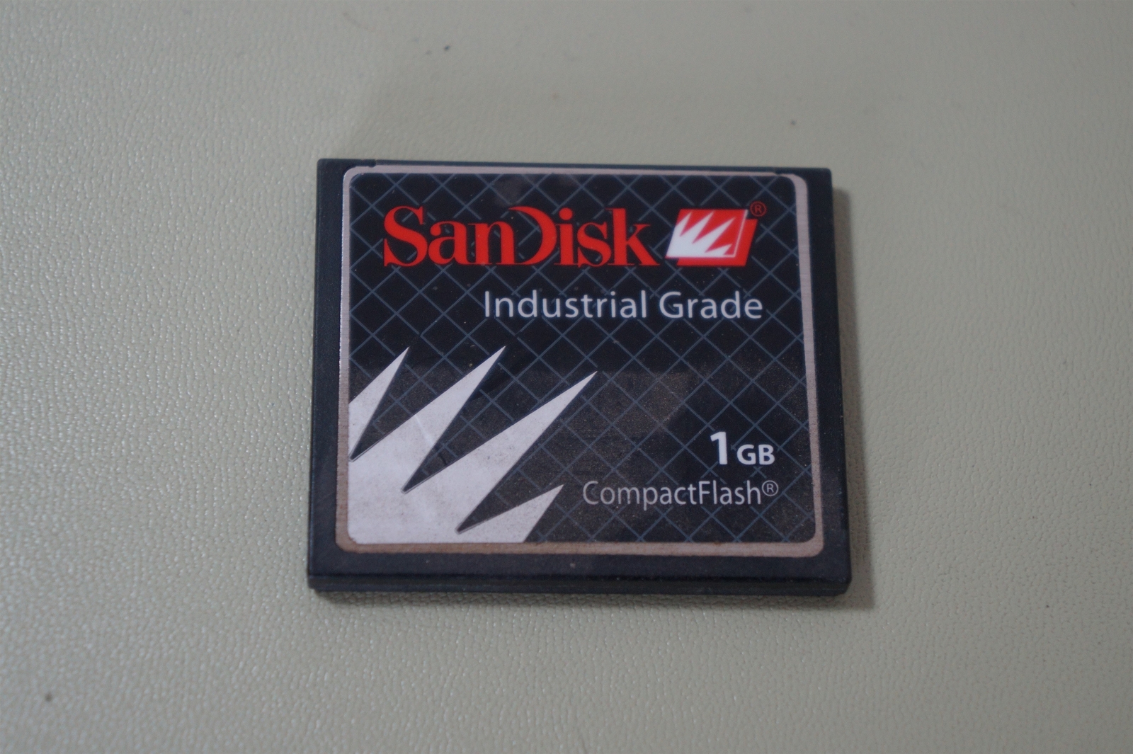 SanDisk SDCFBI-1024-201-80 Industrial Grade CompactFlash , 1 GB