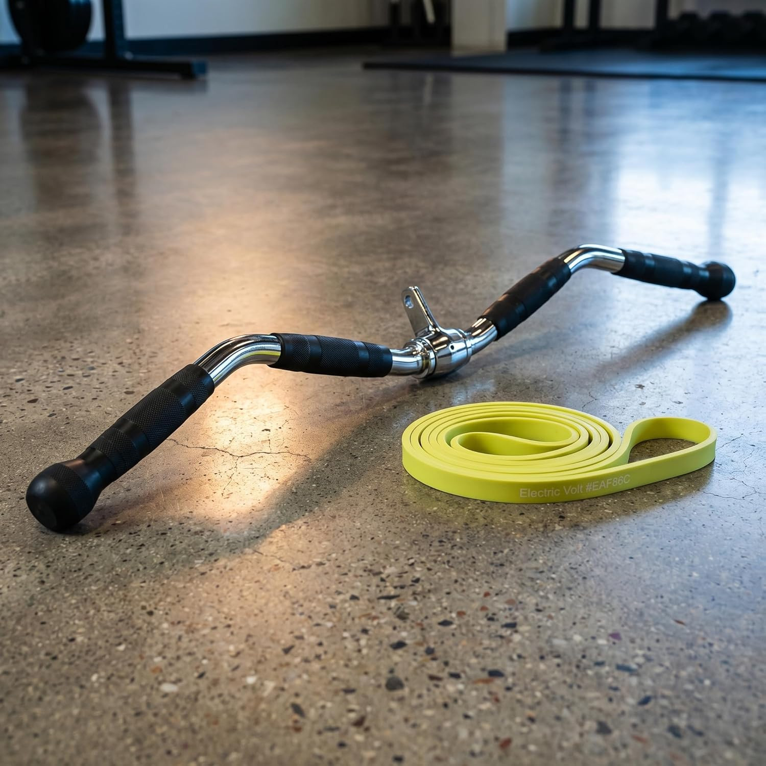Lat Bar Cable Machine Attachment, Curl Pulldown Bar with Full Rotation and Rubbe