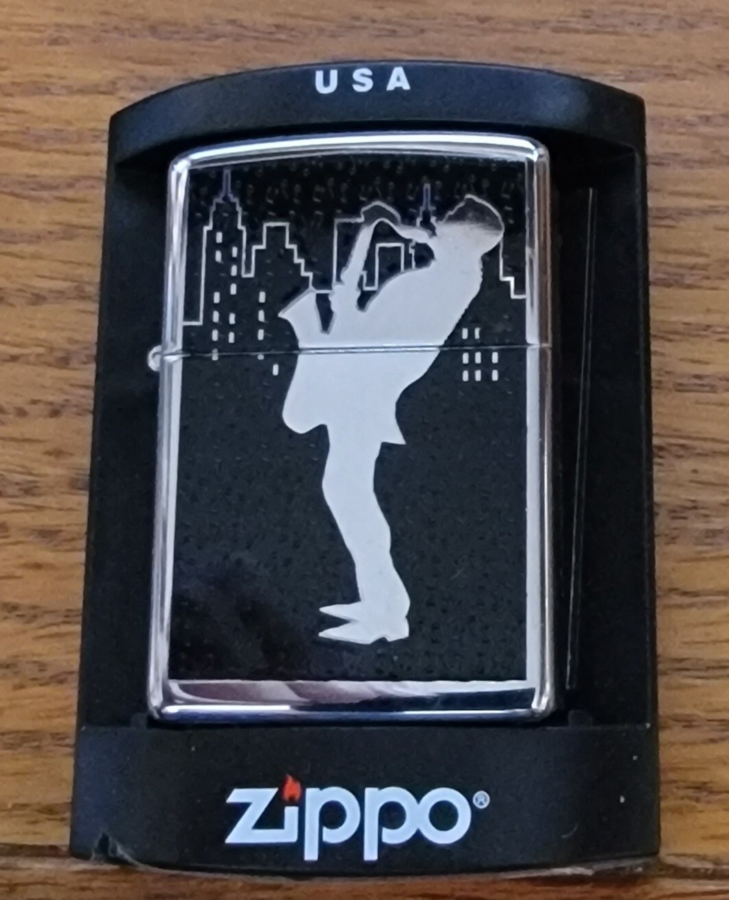 24039 Zippo Night on the Town