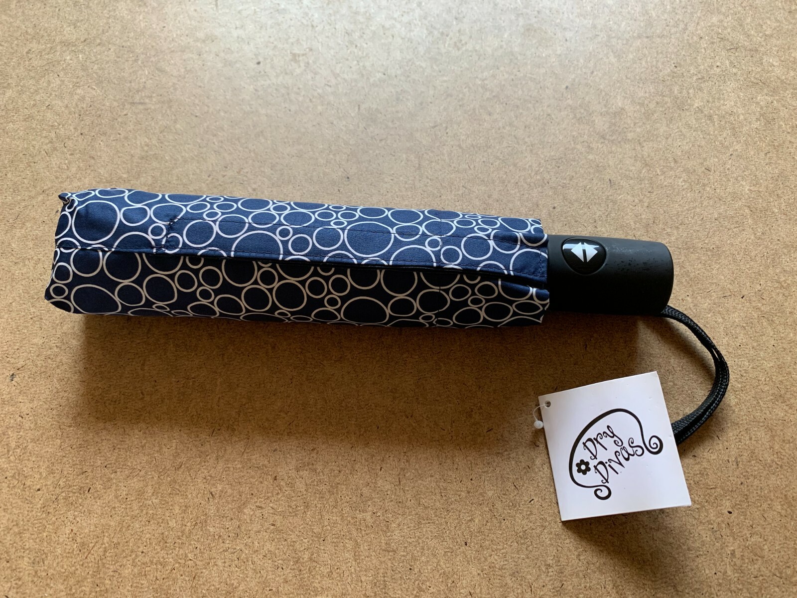 DRY DIVAS BUBBLE WINDPROOF SYSTEM UMBRELLA NEW